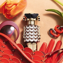 Fame Eau De Parfum + Spray Formato viaje - Estuche